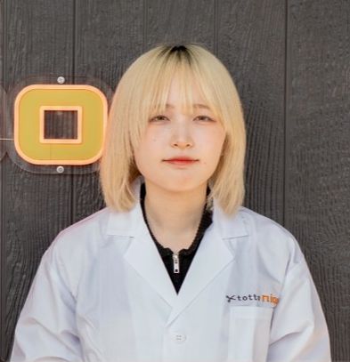 ”アシスタント美剃師シェイヴィスト”